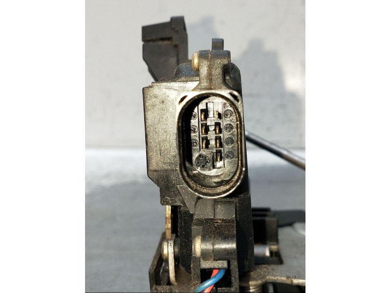Recambio de motor cierre centralizado trasero izquierdo para audi a4 b6 avant (8e5) 2.0 referencia OEM IAM 8E0839015C  