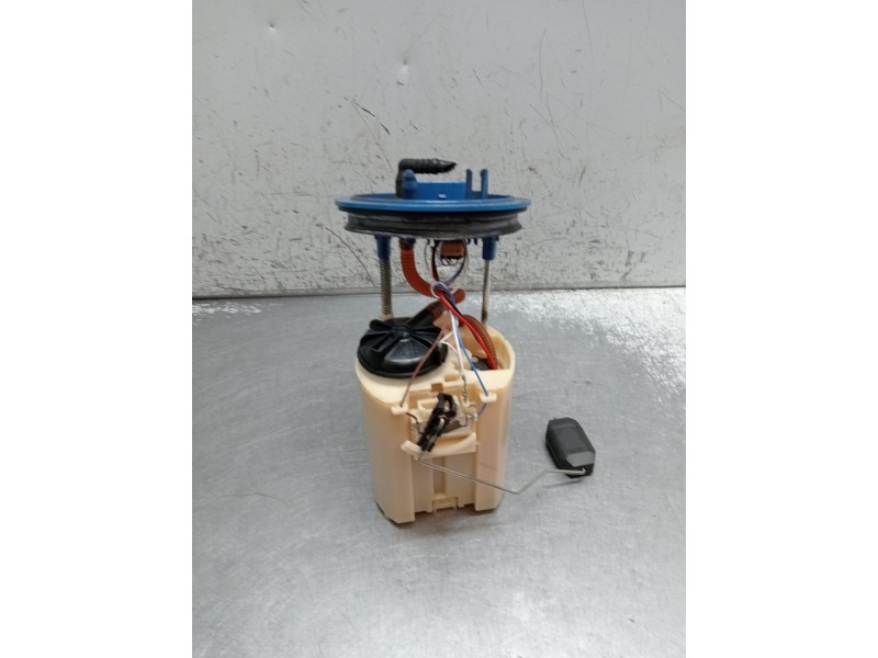 Recambio de bomba combustible para volkswagen polo referencia OEM IAM 2Q0919051F  
