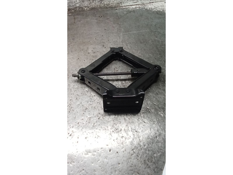 Recambio de gato para volkswagen polo referencia OEM IAM 2Q0011031TS3  