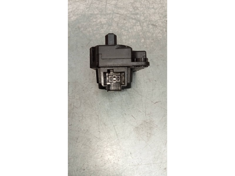 Recambio de motor apertura trampillas climatizador para renault zoe entry referencia OEM IAM A21201700  