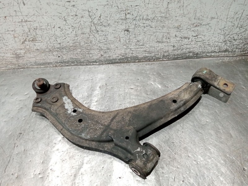 Recambio de brazo suspension inferior delantero derecho para peugeot partner monospace (5_, g_) 1.9 d referencia OEM IAM   