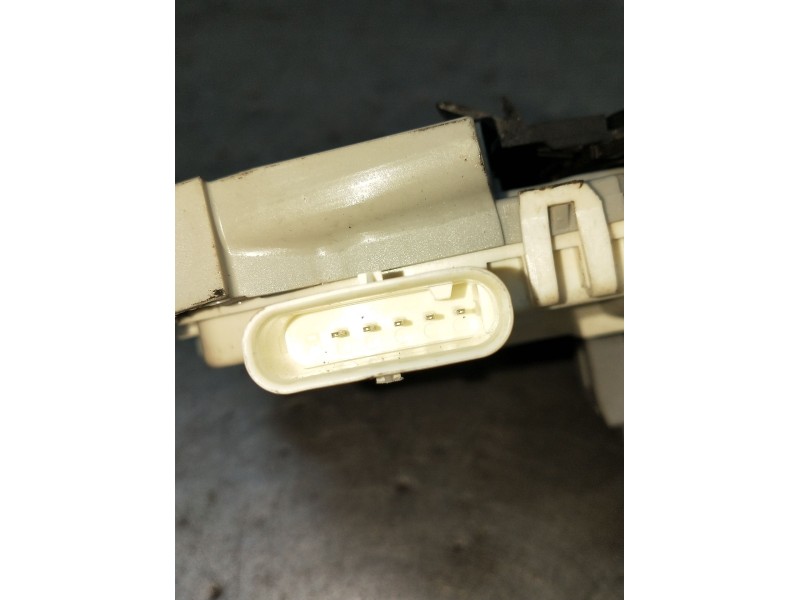 Recambio de motor cierre centralizado trasero derecho para audi q5 (fyb, fyg) 2.0 tdi quattro referencia OEM IAM 8X0839016E  
