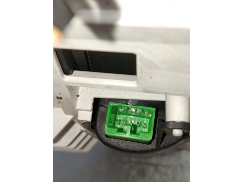 Recambio de cuadro instrumentos para volvo v50 (545) 2.0 d referencia OEM IAM 30669185 69294980T 