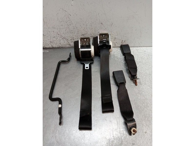 Recambio de juego cinturones trasero para ford focus ii descapotable 2.0 tdci referencia OEM IAM  2P 