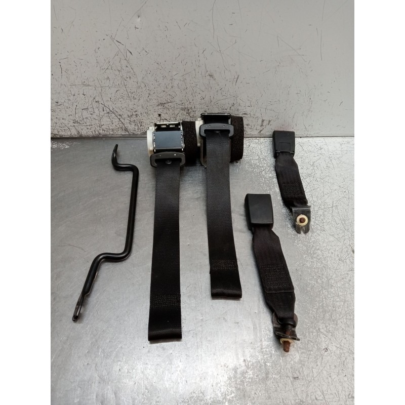 Recambio de juego cinturones trasero para ford focus ii descapotable 2.0 tdci referencia OEM IAM  2P 