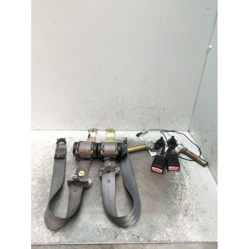 Recambio de juego cinturones delantero para renault megane i classic (la0/1_) 1.9 dti (la1u) referencia OEM IAM  5P 