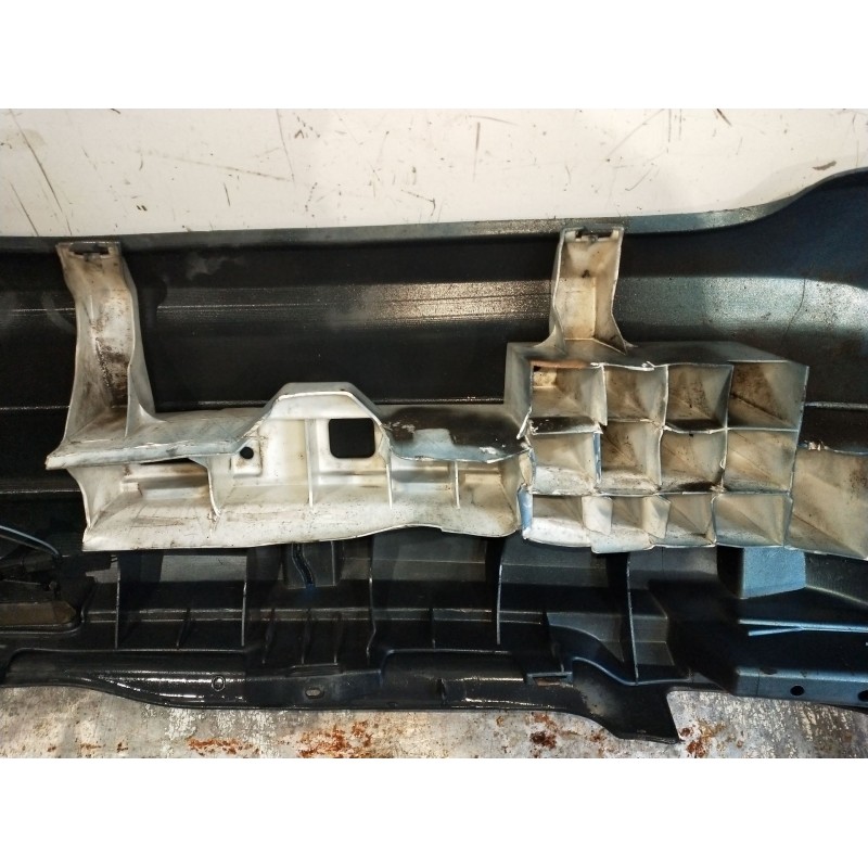 Recambio de paragolpes trasero para renault clio ii (bb_, cb_) 1.2 (bb0a, bb0f, bb10, bb1k, bb28, bb2d, bb2h, cb0a,... referenci