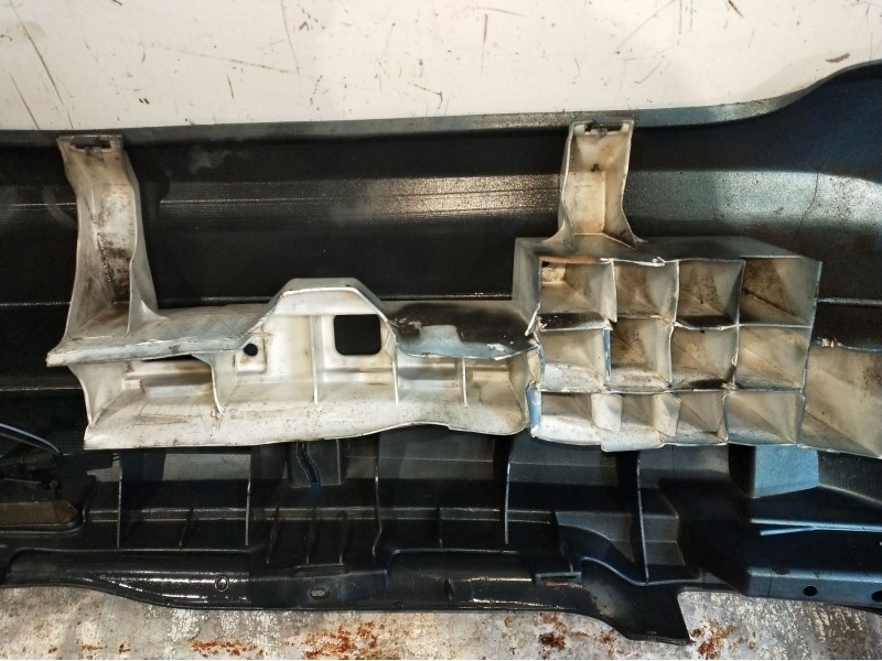 Recambio de paragolpes trasero para renault clio ii (bb_, cb_) 1.2 (bb0a, bb0f, bb10, bb1k, bb28, bb2d, bb2h, cb0a,... referenci