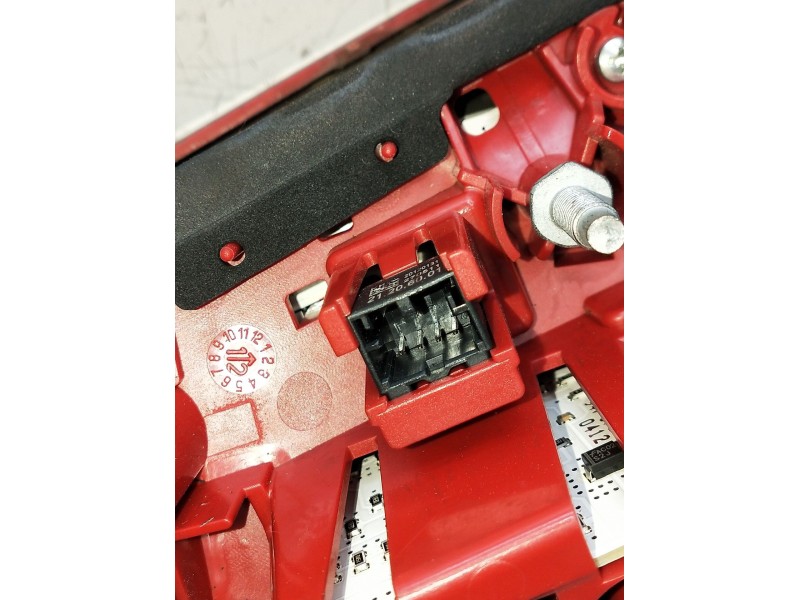 Recambio de piloto trasero derecho interior para audi a5 sportback (8t) 3.0 tdi (150kw) referencia OEM IAM 8T0945094C AU484PAT2 