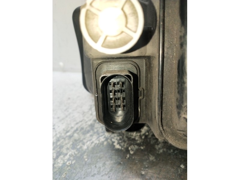Recambio de faro derecho para seat leon (1m1) 1.9 tdi referencia OEM IAM 67742709  