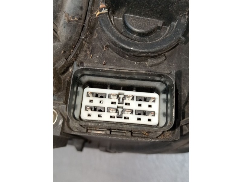 Recambio de faro derecho para volvo v50 (545) 2.0 d referencia OEM IAM 0301198204 30698886 