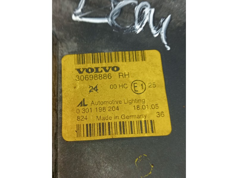 Recambio de faro derecho para volvo v50 (545) 2.0 d referencia OEM IAM 0301198204 30698886 