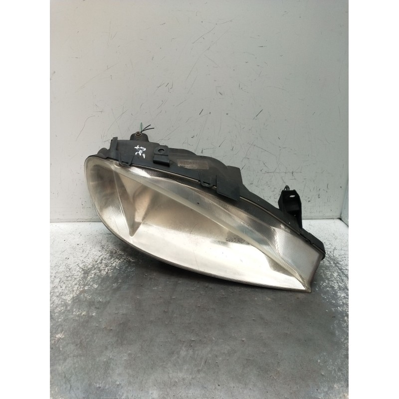 Recambio de faro derecho para renault megane i classic (la0/1_) 1.9 dti (la1u) referencia OEM IAM 7701047095  