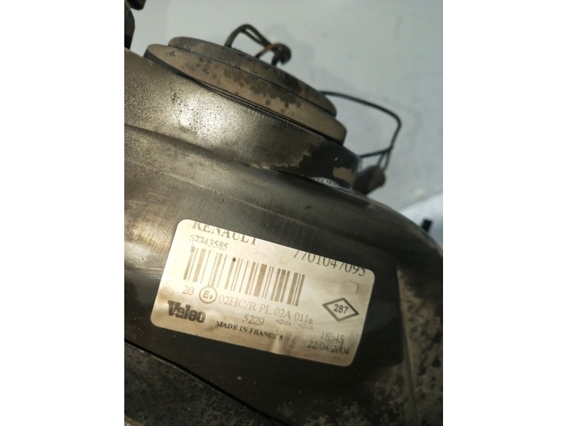 Recambio de faro derecho para renault megane i classic (la0/1_) 1.9 dti (la1u) referencia OEM IAM 7701047095  