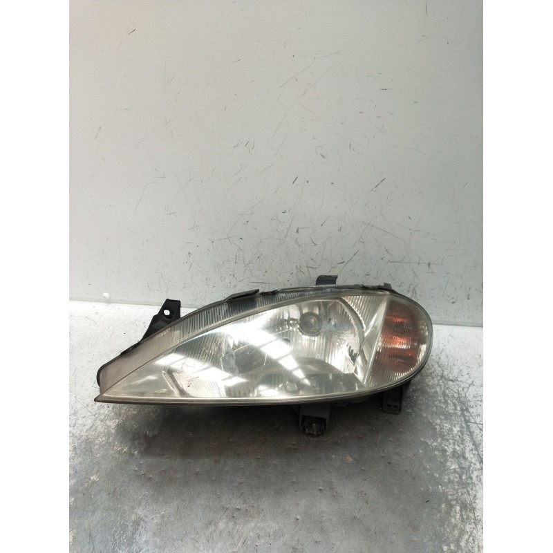 Recambio de faro izquierdo para renault megane i classic (la0/1_) 1.9 dti (la1u) referencia OEM IAM 7700427872G  