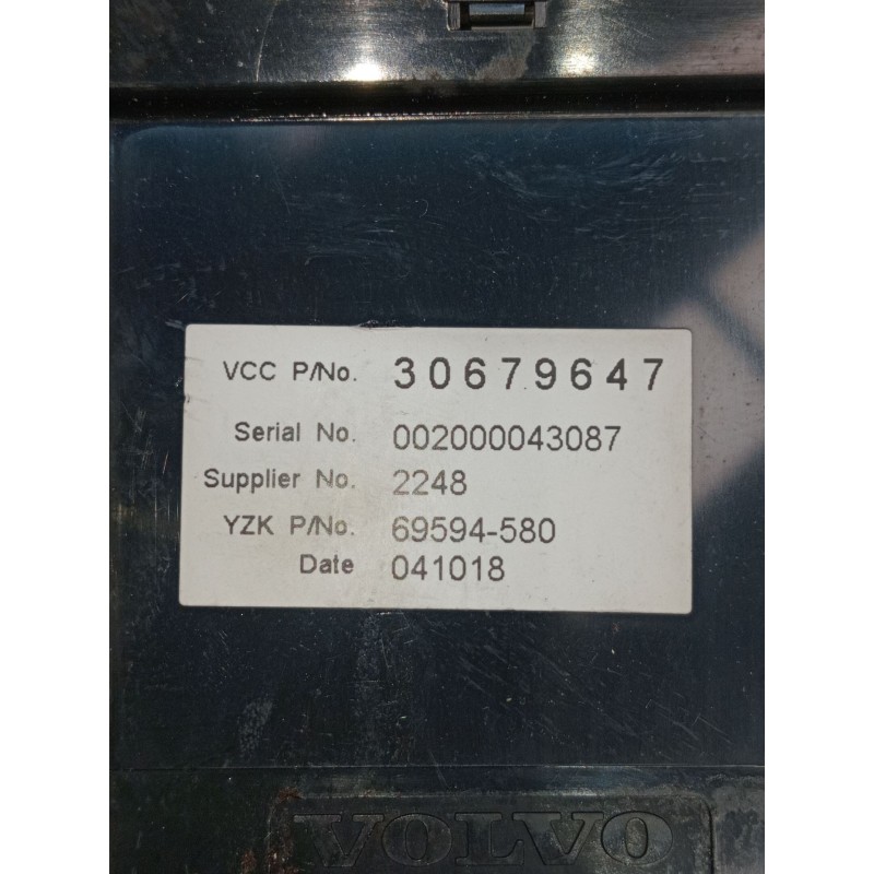 Recambio de pantalla multifuncion para volvo v50 (545) 2.0 d referencia OEM IAM 30679647 69594580 