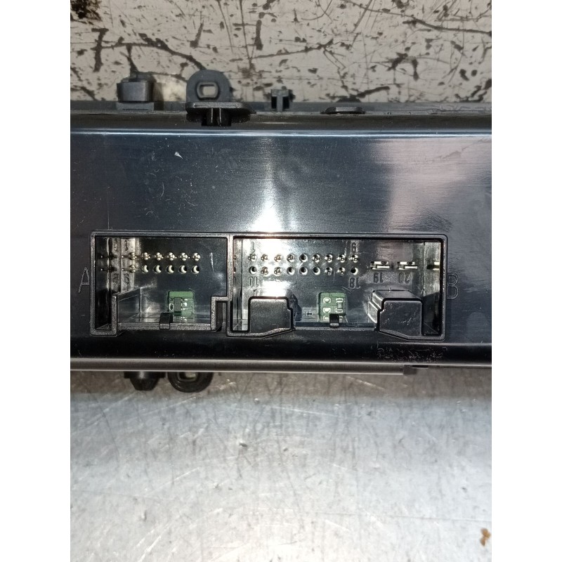 Recambio de mando calefaccion / aire acondicionado para audi q5 (fyb, fyg) 2.0 tdi quattro referencia OEM IAM 8W0820043F 5HB0133