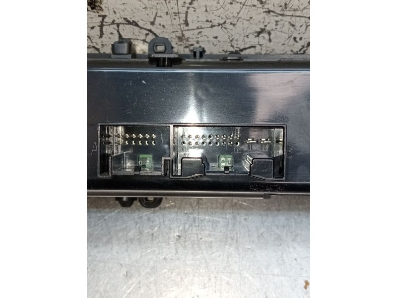 Recambio de mando calefaccion / aire acondicionado para audi q5 (fyb, fyg) 2.0 tdi quattro referencia OEM IAM 8W0820043F 5HB0133