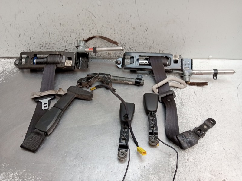 Recambio de juego cinturones delantero para volvo v50 (545) 2.0 d referencia OEM IAM  5P 