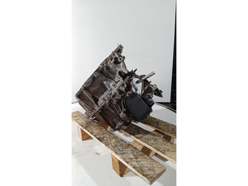 Recambio de caja cambios para toyota c-hr (_x1_) 2.0 hybrid (maxh10) referencia OEM IAM 12P025A2 AUTOMATICO 4318B065