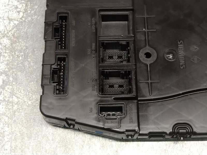 Recambio de modulo electronico para renault scenic ii expression referencia OEM IAM 8200724363 U118400150 