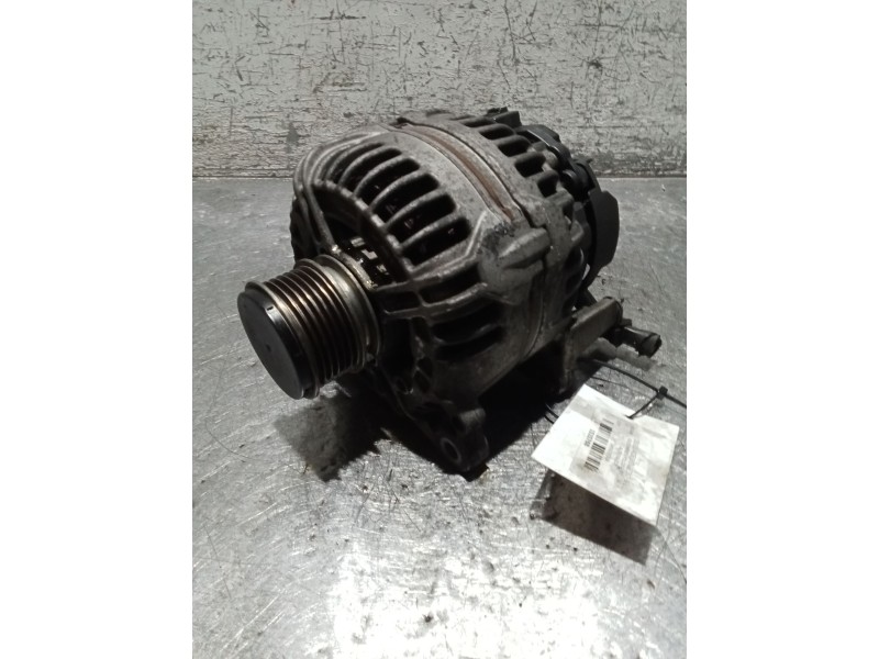 Recambio de alternador para volkswagen polo iv (9n_, 9a_) 1.4 tdi referencia OEM IAM 045903032A 120A 