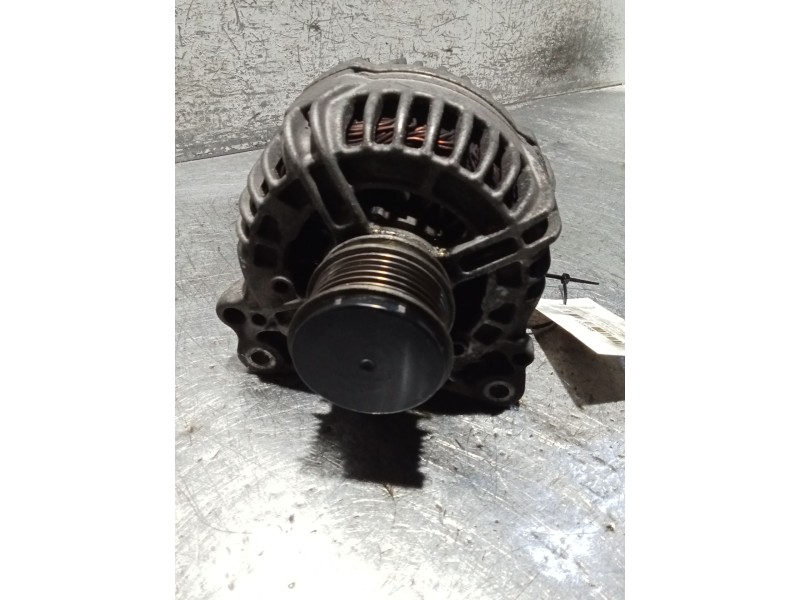 Recambio de alternador para volkswagen polo iv (9n_, 9a_) 1.4 tdi referencia OEM IAM 045903032A 120A 