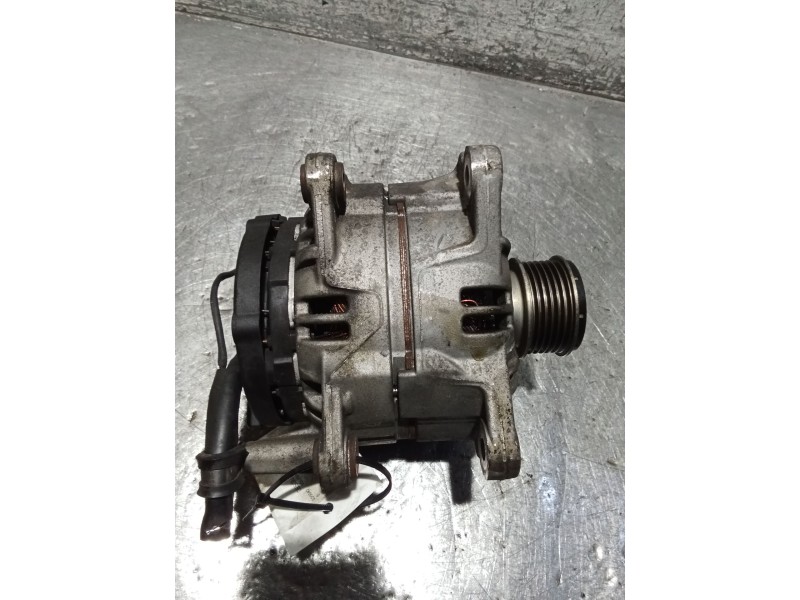 Recambio de alternador para volkswagen polo iv (9n_, 9a_) 1.4 tdi referencia OEM IAM 045903032A 120A 