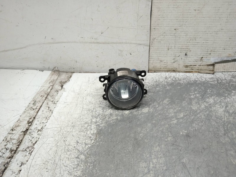 Recambio de faro antiniebla derecho para renault scenic ii expression referencia OEM IAM 8200074008 89202502 