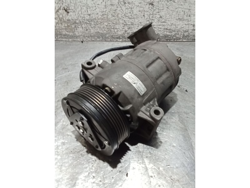 Recambio de compresor aire acondicionado para opel zafira / zafira family b (a05) 1.9 cdti (m75) referencia OEM IAM 82D0155802CA