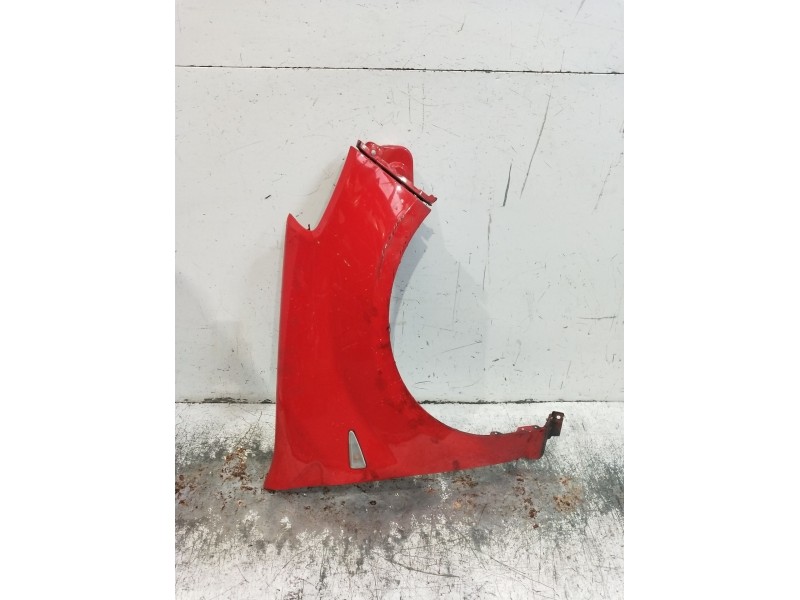 Recambio de aleta delantera derecha para dacia sandero 1.2 16v referencia OEM IAM   