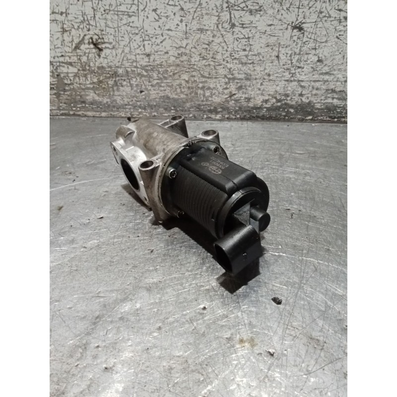 Recambio de valvula egr para opel zafira / zafira family b (a05) 1.9 cdti (m75) referencia OEM IAM 555061  