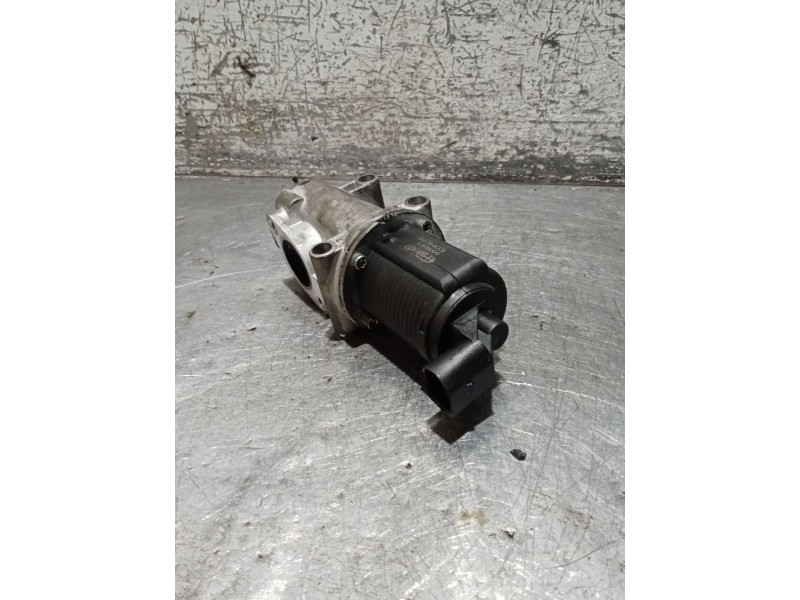 Recambio de valvula egr para opel zafira / zafira family b (a05) 1.9 cdti (m75) referencia OEM IAM 555061  