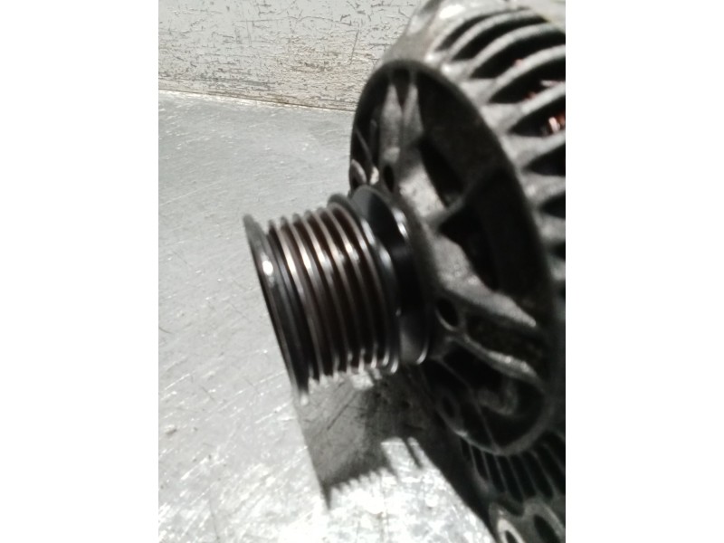 Recambio de alternador para volkswagen polo iii (6n1) 50 1.0 referencia OEM IAM 0123310019  70A