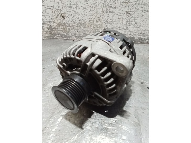 Recambio de alternador para opel zafira / zafira family b (a05) 1.9 cdti (m75) referencia OEM IAM   