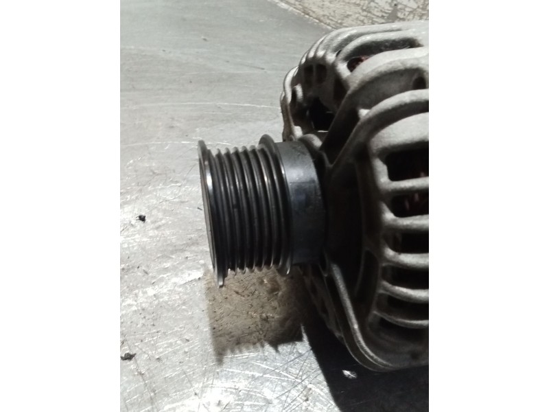 Recambio de alternador para opel zafira / zafira family b (a05) 1.9 cdti (m75) referencia OEM IAM   