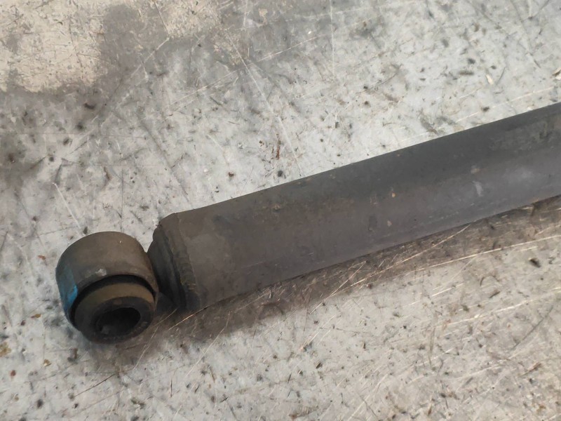 Recambio de amortiguador trasero derecho para toyota rav 4 (a2) 1.8 luna referencia OEM IAM   