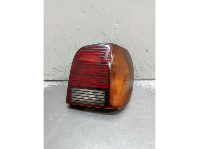 Recambio de piloto trasero derecho para volkswagen polo iii (6n1) 50 1.0 referencia OEM IAM 6N0945258  