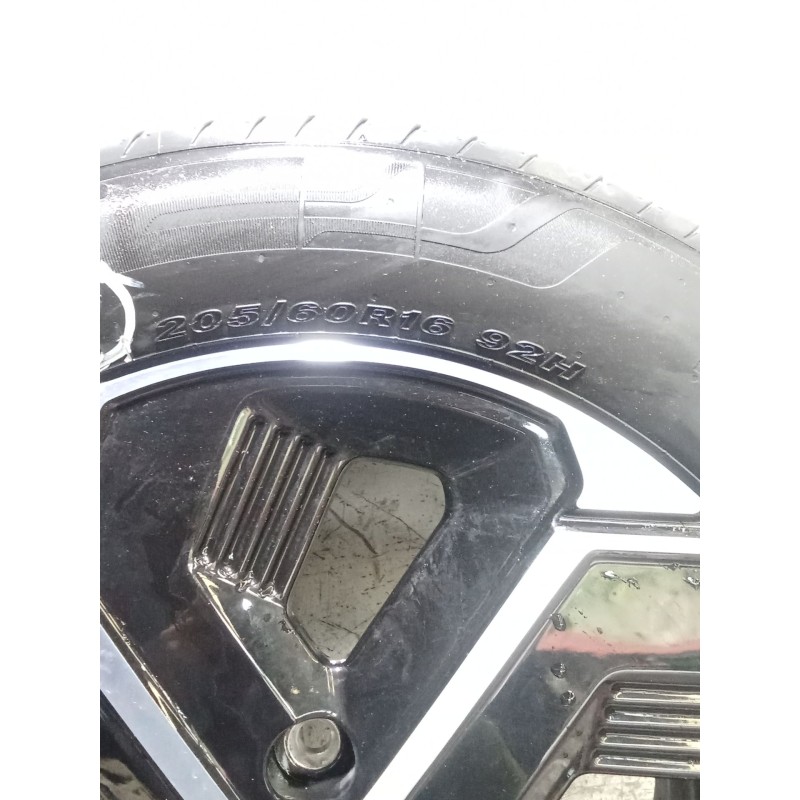 Recambio de juego llantas para kia niro ii (sg2) 1.6 gdi hybrid referencia OEM IAM 205/60 R16 92H UNA LLANTA EN MAL ESTADO VER F