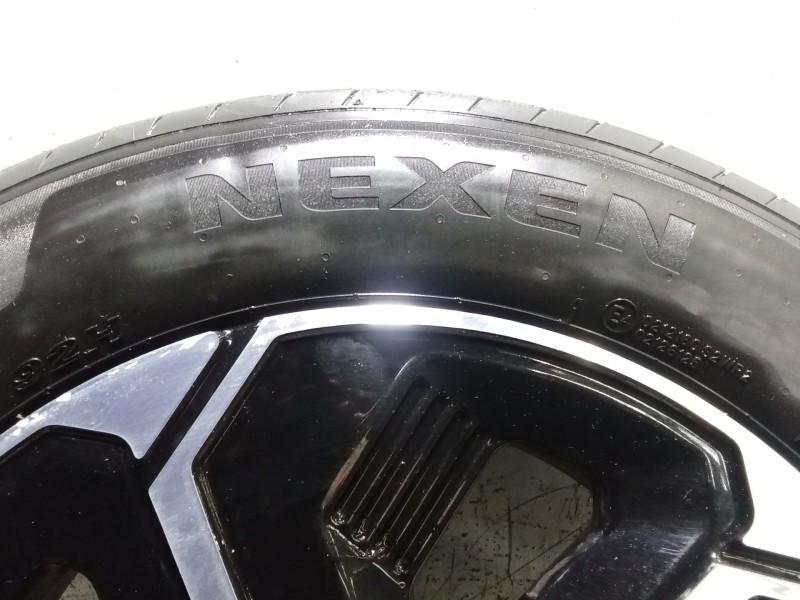 Recambio de juego llantas para kia niro ii (sg2) 1.6 gdi hybrid referencia OEM IAM 205/60 R16 92H UNA LLANTA EN MAL ESTADO VER F