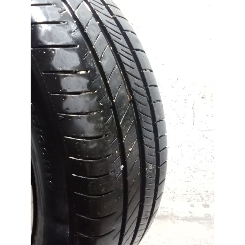 Recambio de juego llantas para kia niro ii (sg2) 1.6 gdi hybrid referencia OEM IAM 205/60 R16 92H UNA LLANTA EN MAL ESTADO VER F