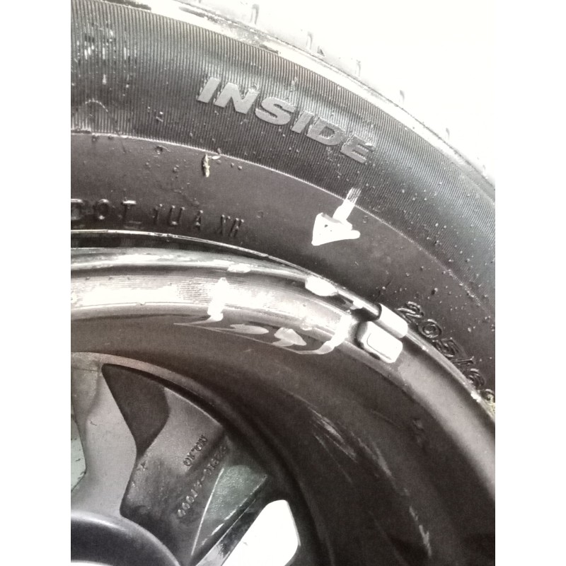 Recambio de juego llantas para kia niro ii (sg2) 1.6 gdi hybrid referencia OEM IAM 205/60 R16 92H UNA LLANTA EN MAL ESTADO VER F