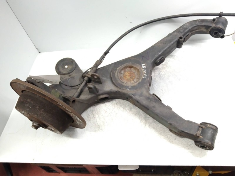 Recambio de mangueta trasera derecha para mercedes vito (w638) caja cerrada 110 cdi  (638.094) referencia OEM IAM 6383503505  