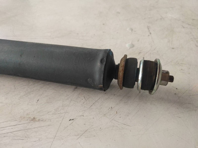 Recambio de amortiguador trasero izquierdo para toyota rav 4 (a2) 1.8 luna referencia OEM IAM   