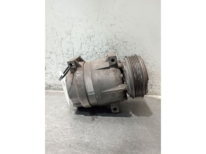Recambio de compresor aire acondicionado para renault megane i classic (la0/1_) 1.9 dti (la1u) referencia OEM IAM 7700105765  