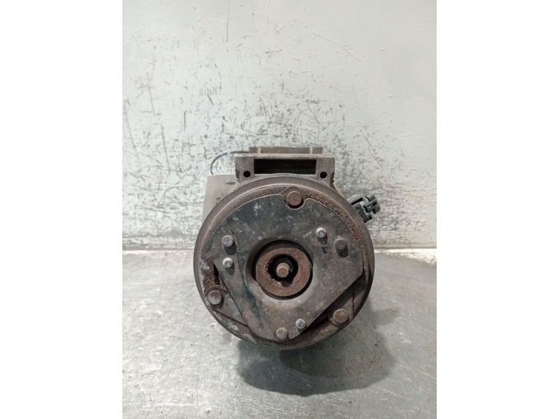 Recambio de compresor aire acondicionado para renault megane i classic (la0/1_) 1.9 dti (la1u) referencia OEM IAM 7700105765  