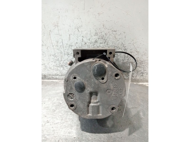 Recambio de compresor aire acondicionado para renault megane i classic (la0/1_) 1.9 dti (la1u) referencia OEM IAM 7700105765  