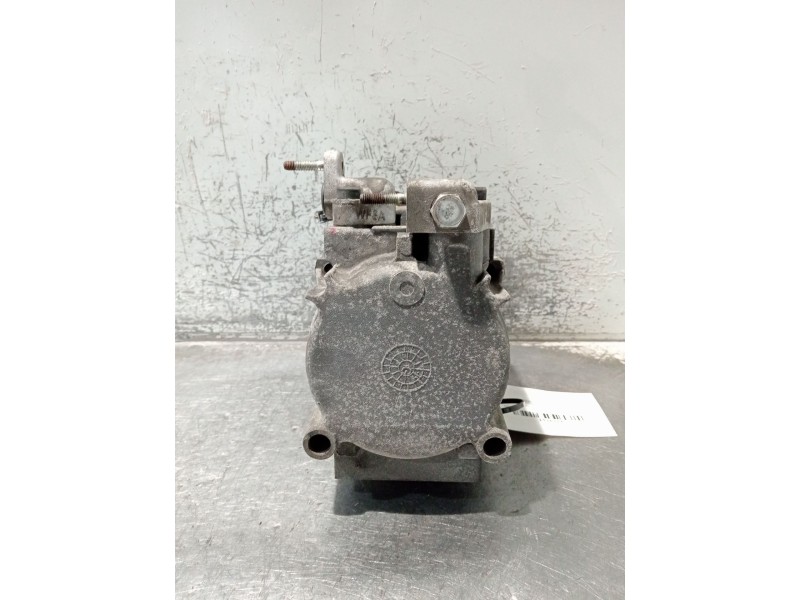 Recambio de compresor aire acondicionado para hyundai trajet (fo) 2.0 referencia OEM IAM AJWAA06  