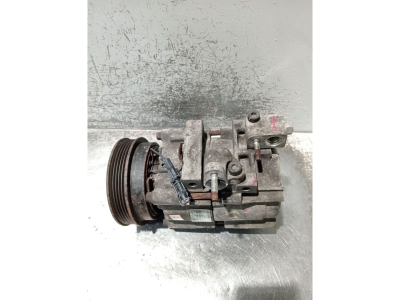 Recambio de compresor aire acondicionado para hyundai trajet (fo) 2.0 referencia OEM IAM AJWAA06  