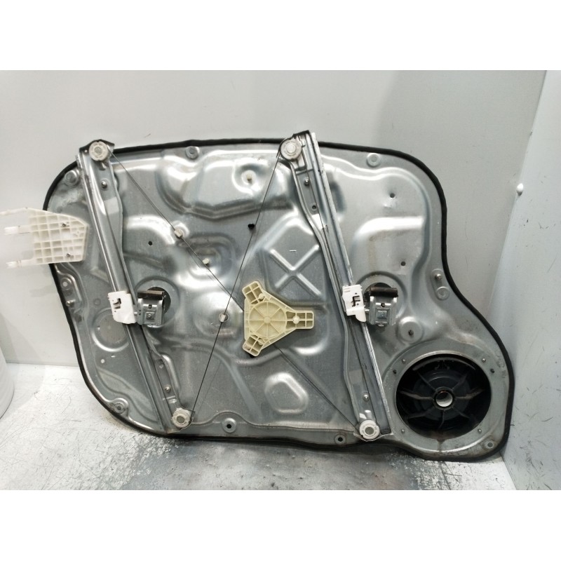 Recambio de elevalunas delantero derecho para kia cee´d hatchback (ed) 1.6 crdi 90 referencia OEM IAM 402054D 5P 